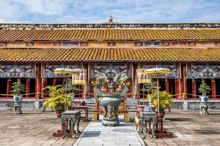 Hue: Imperial City, Tombs by Car and English Speaking Driver - Good To Know