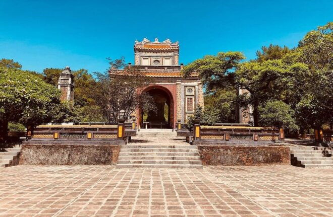 Hue: Imperial City, Tombs by Car and English Speaking Driver - Transportation and Accessibility