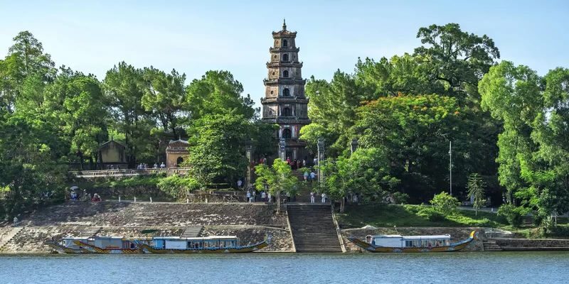 Hue Imperial Religious Half Day Tour - Thien Mu Pagoda: Hue’s landmark and its stories