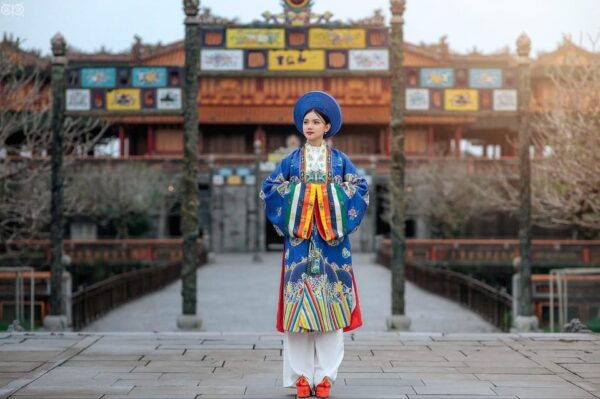Hue: Luxury Imperial City Full Day Trip With Dragon Boat - Dragon Boat Ride Experience
