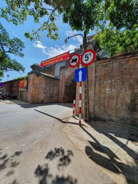 Hue: Motorbike Tour Into the Citadel and Along Nguyen Ha Canal - Itinerary Highlights