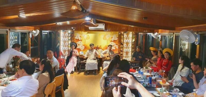 Hue: Night Cruise, 7 Course Dinner & Music on Perfume River - Live Music and Lantern Ceremony