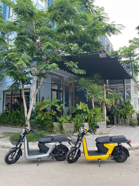 Hue: Night Street Food Tour by E Bike With a Lady Rider - Expert Guidance From Lady Rider
