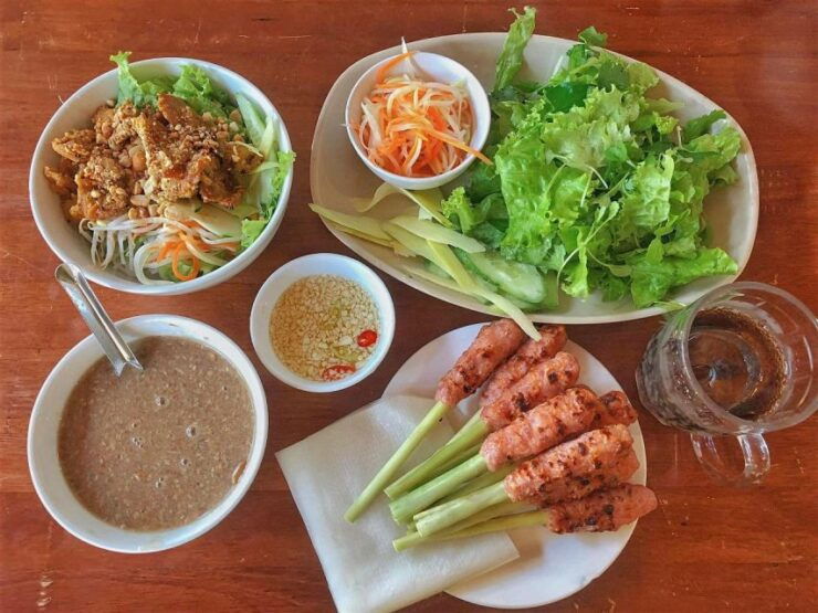 Hue : Night Street Food Tour With a Local Guide - Tour Details & Booking Information