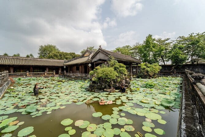Hue Night Tour: Cyclo, Street Food & Folk Music on Perfume River - FAQ