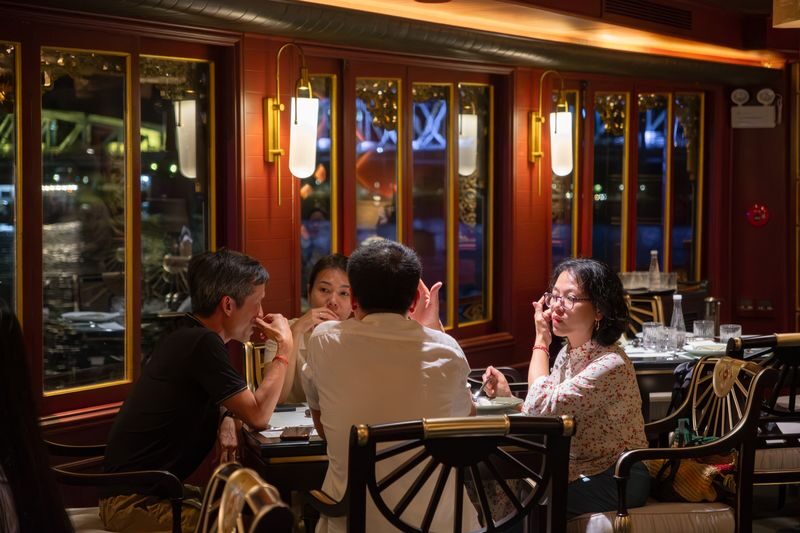 Hue: Perfume River Dining Cruise Experience By Hueritage Cruise - Dinner, then Ca Hue on the river