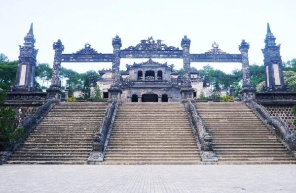 Hue Private Car for Sightseeing With English Speaking Driver - Tips for a Great Experience