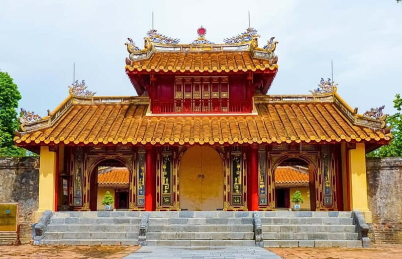 Hue: Private Dragon Boat, Royal Tombs & Thien Mu Pagoda - FAQ