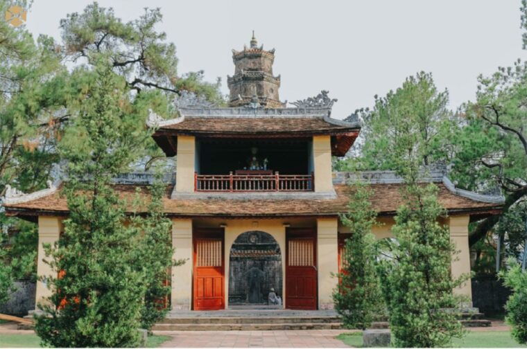Hue: Private Dragon Boat, Thien Mu Pagoda, & Royal Tomb Tour - Transportation and Guide