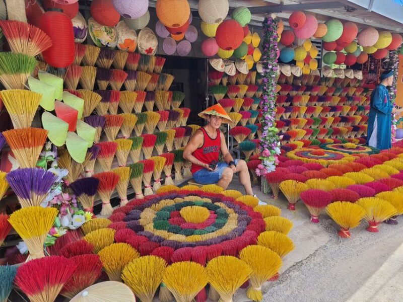 Hue: Royal Tombs, Pagoda, Perfume River by Dragon Boat & Car - Good To Know