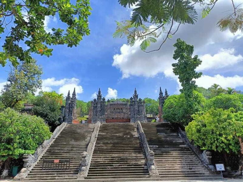 Hue: Royal Tombs Private Tour with 3 Best Tombs & Pagoda - Transportation and Flexibility