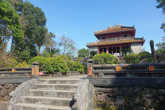 Hue Royal Tombs Tour Half Day - Expert Tour Guide