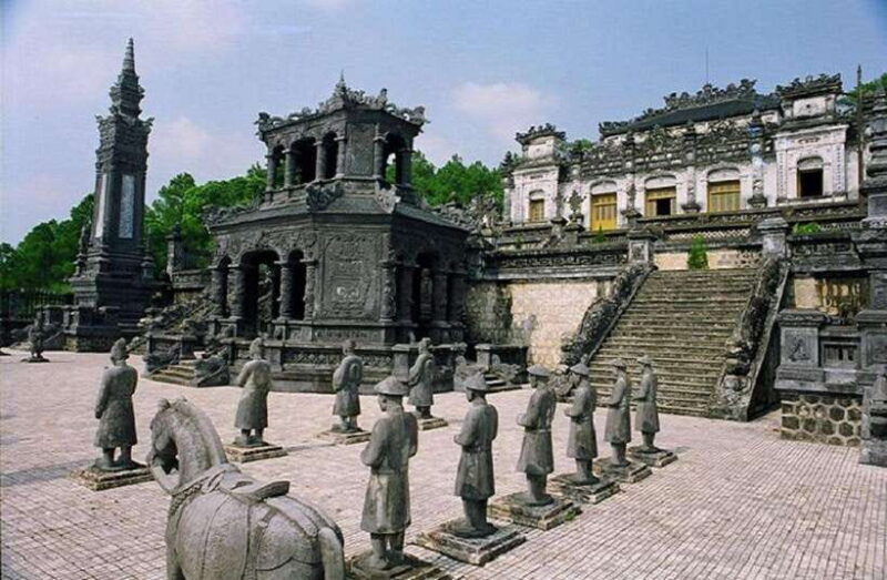 Hue Royal Tombs Tour: Visit Best Pagodas & Mausoleums - Exploring Hue’s Royal Mausoleums and Pagodas