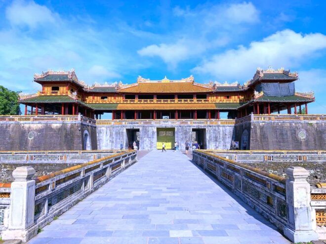 Hue: Shuttle Bus To/From Hoi an or Da Nang - Comfortable and Hassle-Free Bus Experience