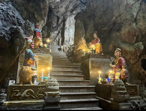 Hue to Hoi an via Hai Van Pass and an Bang Cemetery by Car - Scenic Stops Along the Way