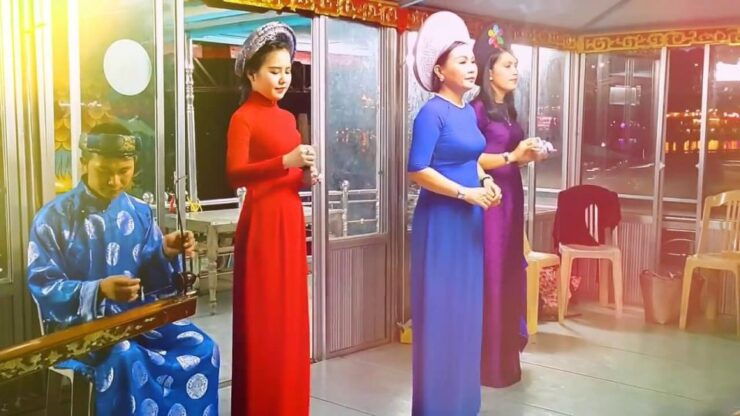 Hue: Traditional Singing on Huong River Ticket - Activity Details