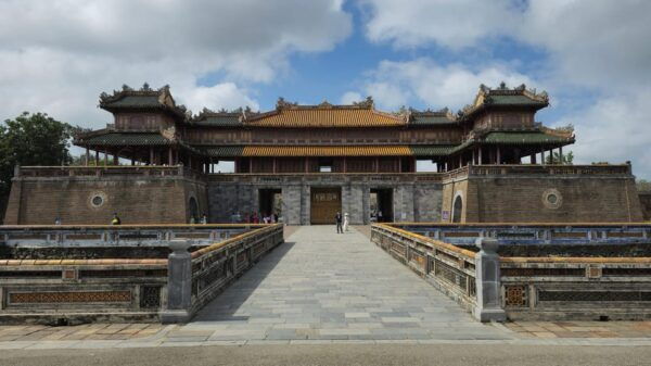 Hue: Walking Tour to Thien Mu Pagoda and Back by Boat Trip - Customer Feedback and Ratings