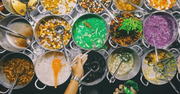 Hue:Exploring Street Food Tour With Local Guide By Cyclo - Local Food Options