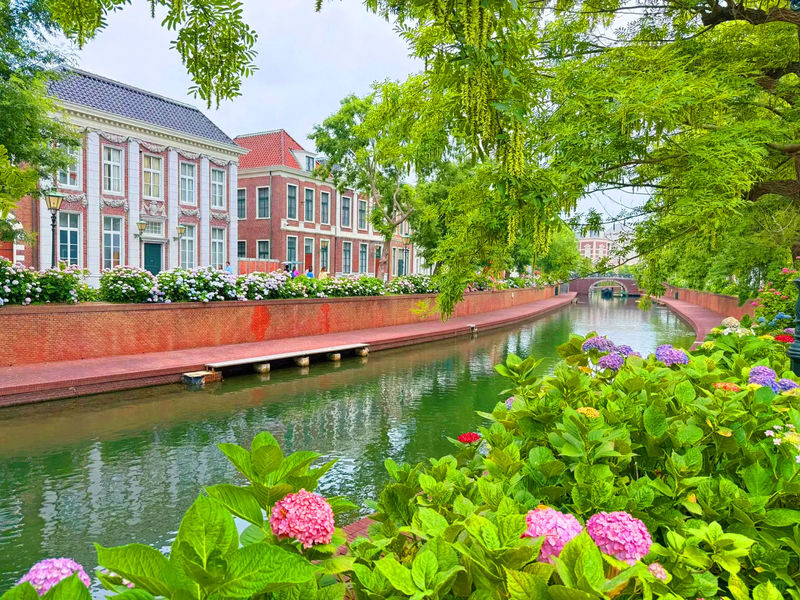Huis Ten Bosch Fireworks Festival Day Trip from Fukuoka (Ticket Optional) - Your afternoon at Huis Ten Bosch
