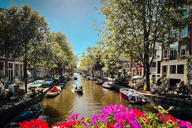 Humans of Amsterdam - Small Group Walking Tour - Professional Tour Guide