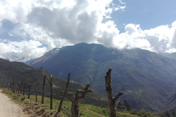 Humantay Lagoon in Group - Full Day - Buffet Breakfast