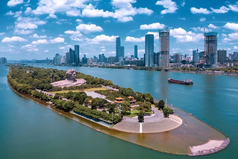 Hunan Changsha + Zhangjiajie + Tianmen Mountain + Fenghuang Ancient City 5-Day Tour - Day One in Changsha: A Free Evening to Find Your Bearings