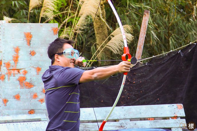 Hunger Games Bow and Arrow Battle - Inclusions