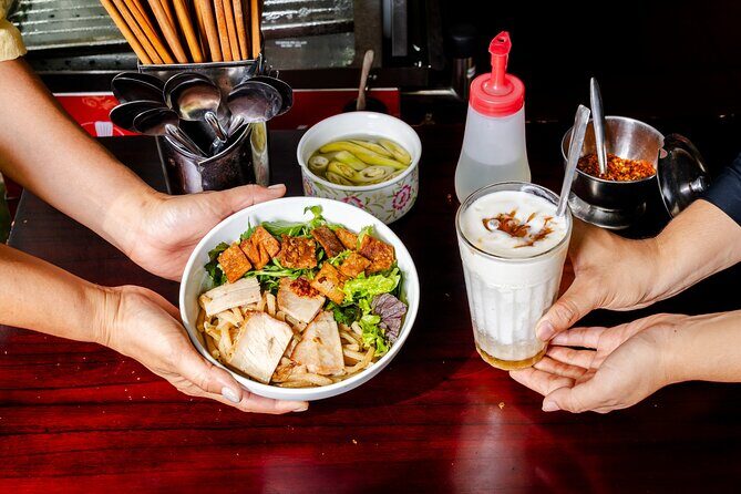 Hungry Hoi An Food Tour with 15+ Tastings - Authentic Reviews: What Travelers Say