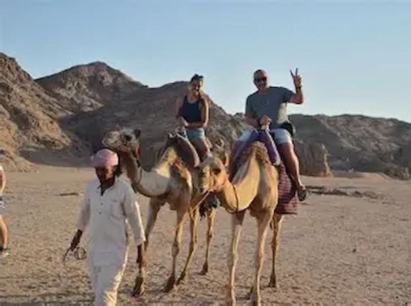 Hurghada Desert Half-Day Safari with Stargazing & BBQ - Stargazing through a telescope