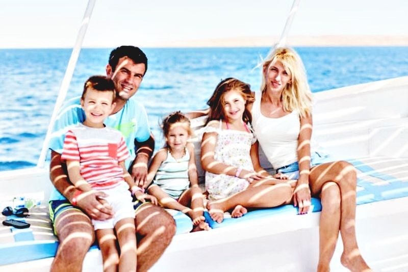 Hurghada: Dolphin Watching Boat Tour with Snorkeling & Lunch - Two reef stops and time in the water