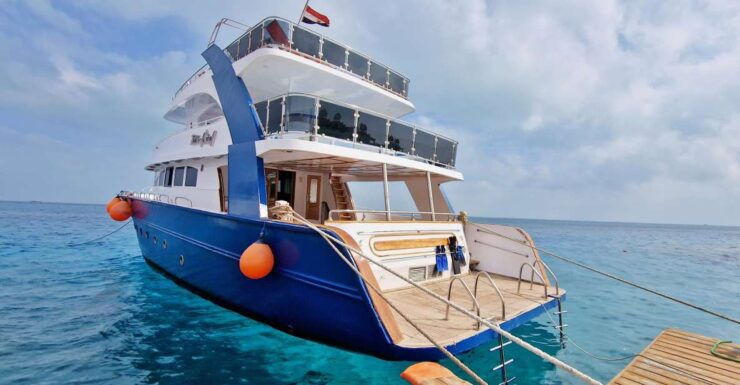 Hurghada: King's Boat Trip With Snorkeling, Islands & Lunch - Sailing on a Royal Boat
