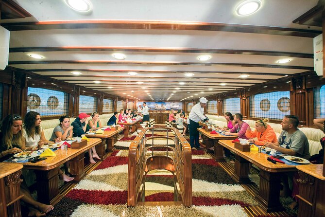 Hurghada: Luxury Cruise to Orange Bay With Buffet Lunch - Itinerary Overview