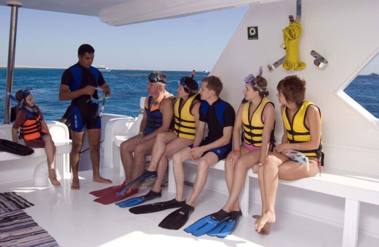 Hurghada: Luxury Orange Bay Cruise With Lunch & Snorkeling - Accessibility and Language Support