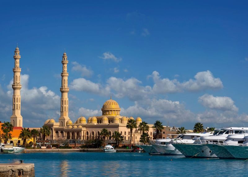 Hurghada Old Town & New Marina Small Group Cultural Tour - Al Mina Mosque and the church stop
