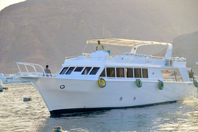 Hurghada: Private Boat Full-Day Snorkeling Trip With Lunch - Accessibility and Suitability