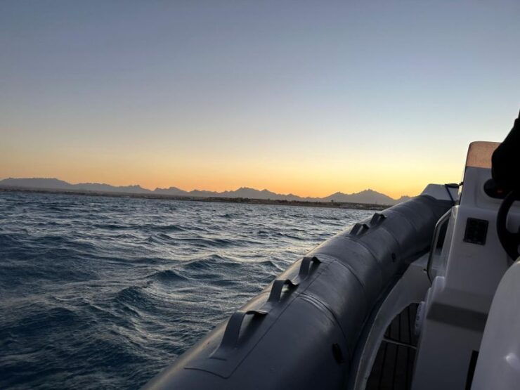 Hurghada: Private Sunset Boat Trip With Snorkel and Transfer - Experience Highlights