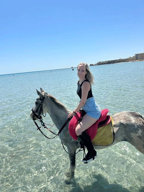 Hurghada: Red Sea Coast Horseback Riding Tour With Meal - Activity Experience