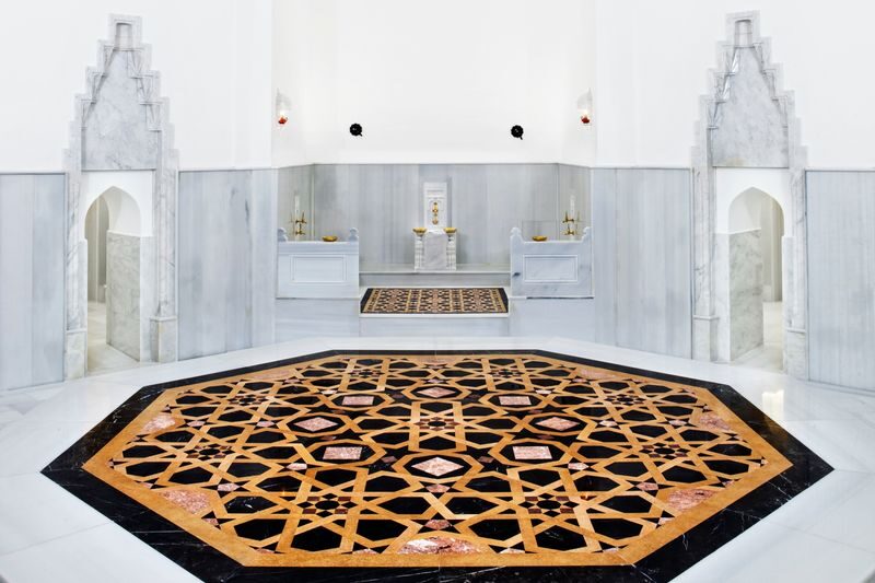 Hurrem Sultan Hamam experience - Privacy, staff and a few practical cautions
