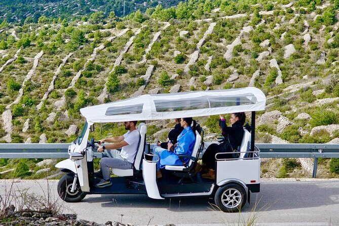Hvar Adventure Tour: Explore with a 4-6 Seater eTuk Tuk Rickshaw! - FAQs