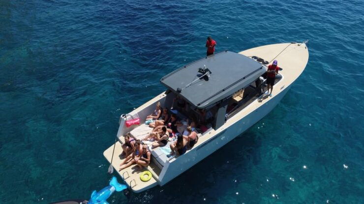 Hvar: Colnago 45 Speedboat Private Charter With Crew - Good To Know