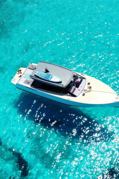 Hvar: Colnago 45 Speedboat Private Charter With Crew - Suitability and Considerations