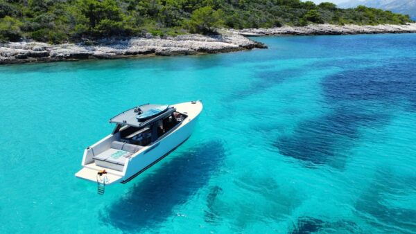 Hvar: Colnago 45 Speedboat Private Charter With Crew - Frequently Asked Questions