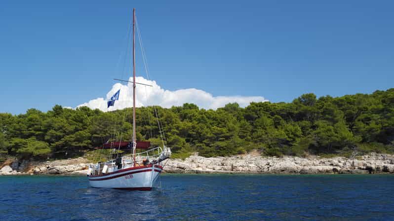 Hvar: Pakleni Islands Sailing Tour with Brunch - Value for money