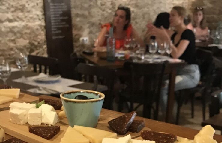 Hvar: Wine Lovers Tour to 3 Wineries With Local Tastings - Local Wine Varieties