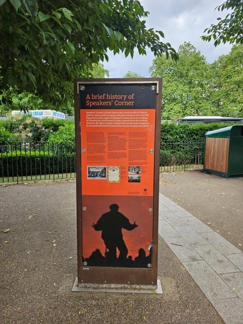 Hyde Park Walk by Sams Walk - Park Features