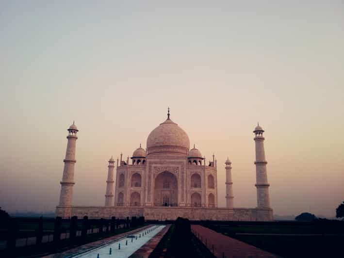 Hyderabad Agra Same Day Private Trip with return flights - How It Compares to Similar Experiences