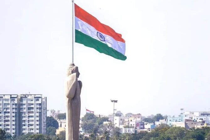 Hyderabad Highlights Guided City Tour and Chai Experience - The Hyderabad Skyline: Statues and Memorials