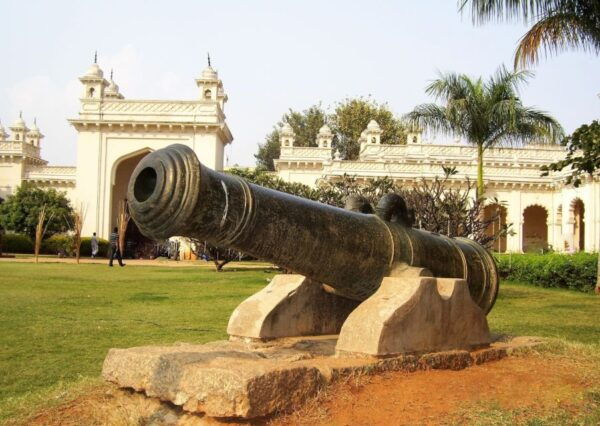 Hyderabad Shopping and Food Tasting Guided Half Day Tour - Booking and Itinerary Information