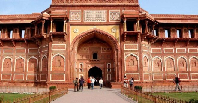 Hyderabad :Taj Mahal and Agra Private Guide Tour by Flight - Experience Description