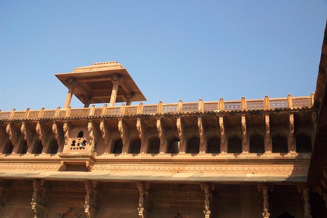 Hyderabad to Taj Mahal and Agra Fort Same Day Tour With Flights - Agra Fort Exploration
